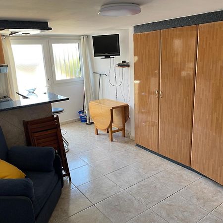 Studio Dans Un Endroit Calme Et Discret D Empuria Емпуриабрава Екстериор снимка